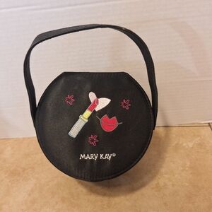 MARY KAY Collectible Cosmetic Zip Around Embroidered Lipstick Lips On Lid 4.5"